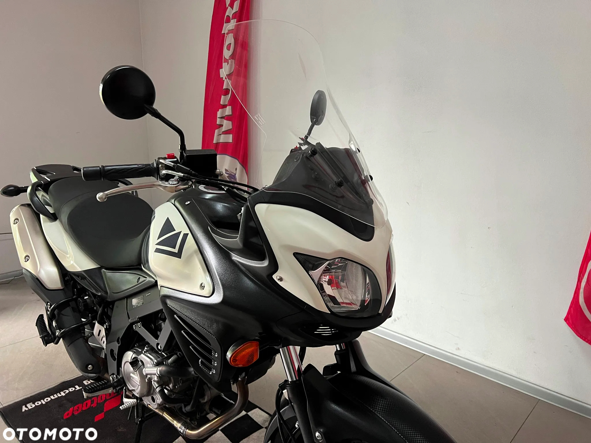 Suzuki DL - 7