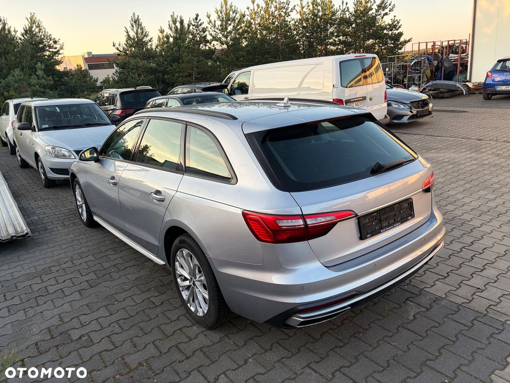 Audi A4 Avant 30 TDI S tronic - 4