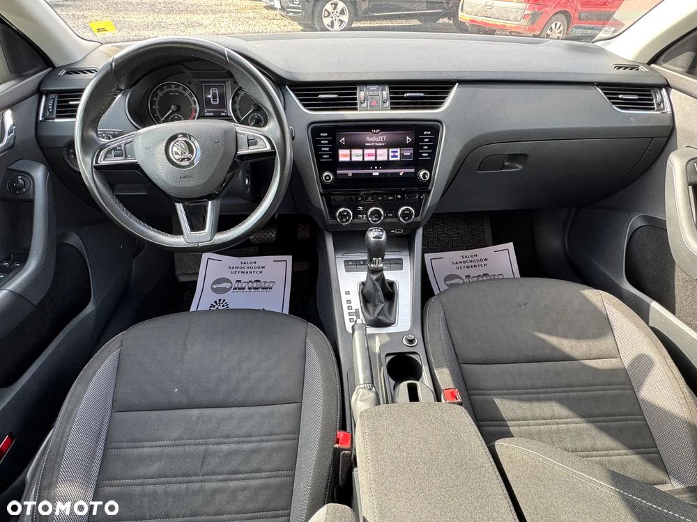 Skoda Octavia 2.0 TDI Ambition DSG - 29