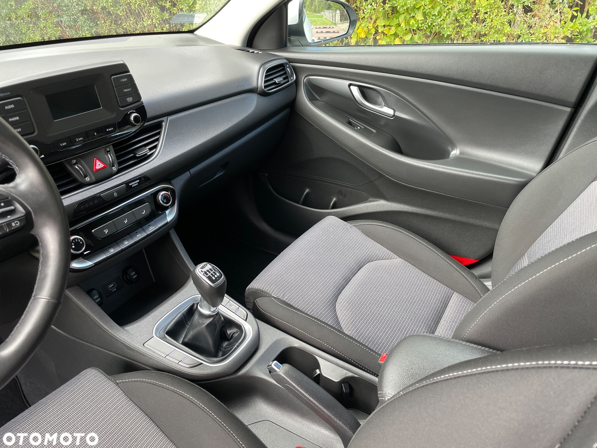 Hyundai i30 1.5 DPI Classic + - 21