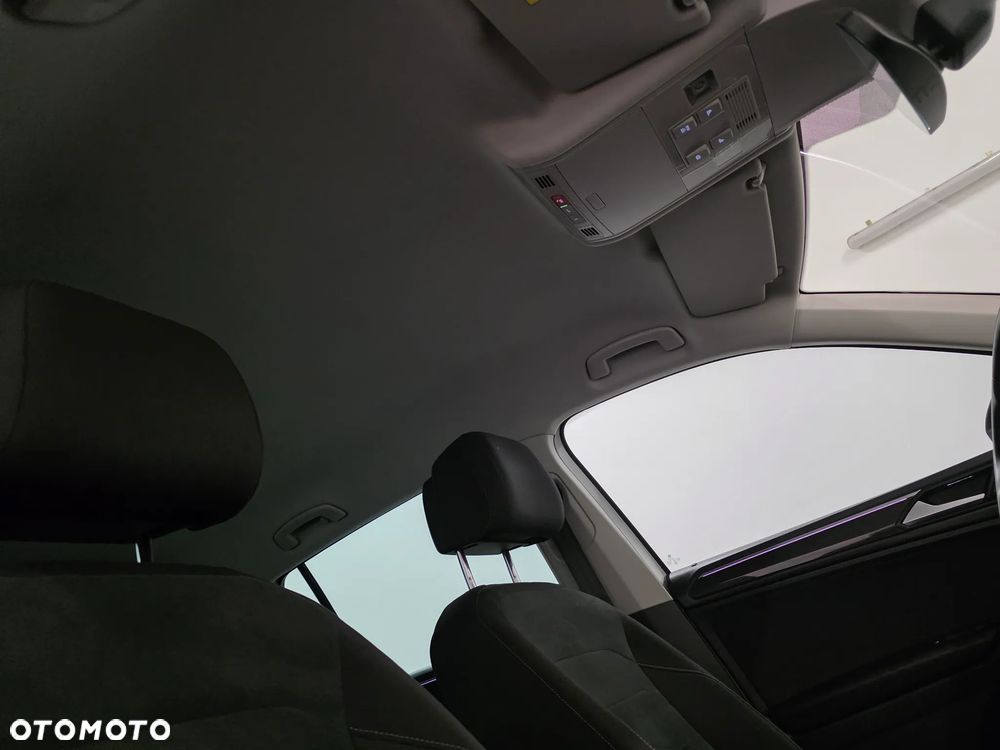 Volkswagen Tiguan 1.5 TSI EVO Elegance DSG - 26