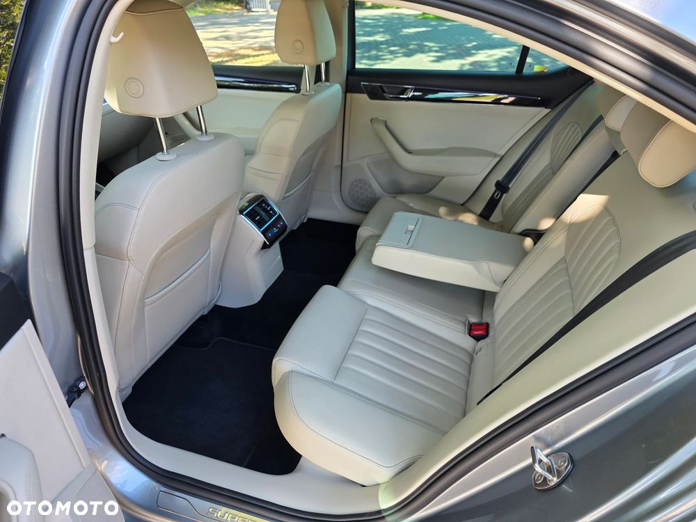 Skoda Superb 2.0 TSI 4x4 L&K DSG - 7