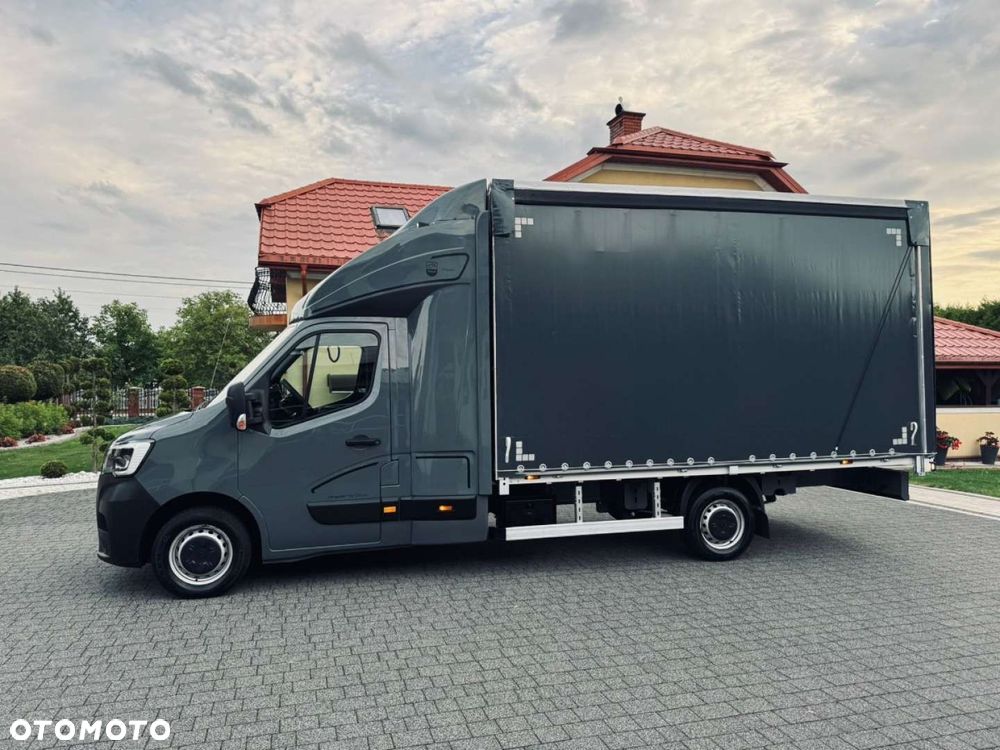 Renault Master Nowa Sztuka Salon Polska - 2