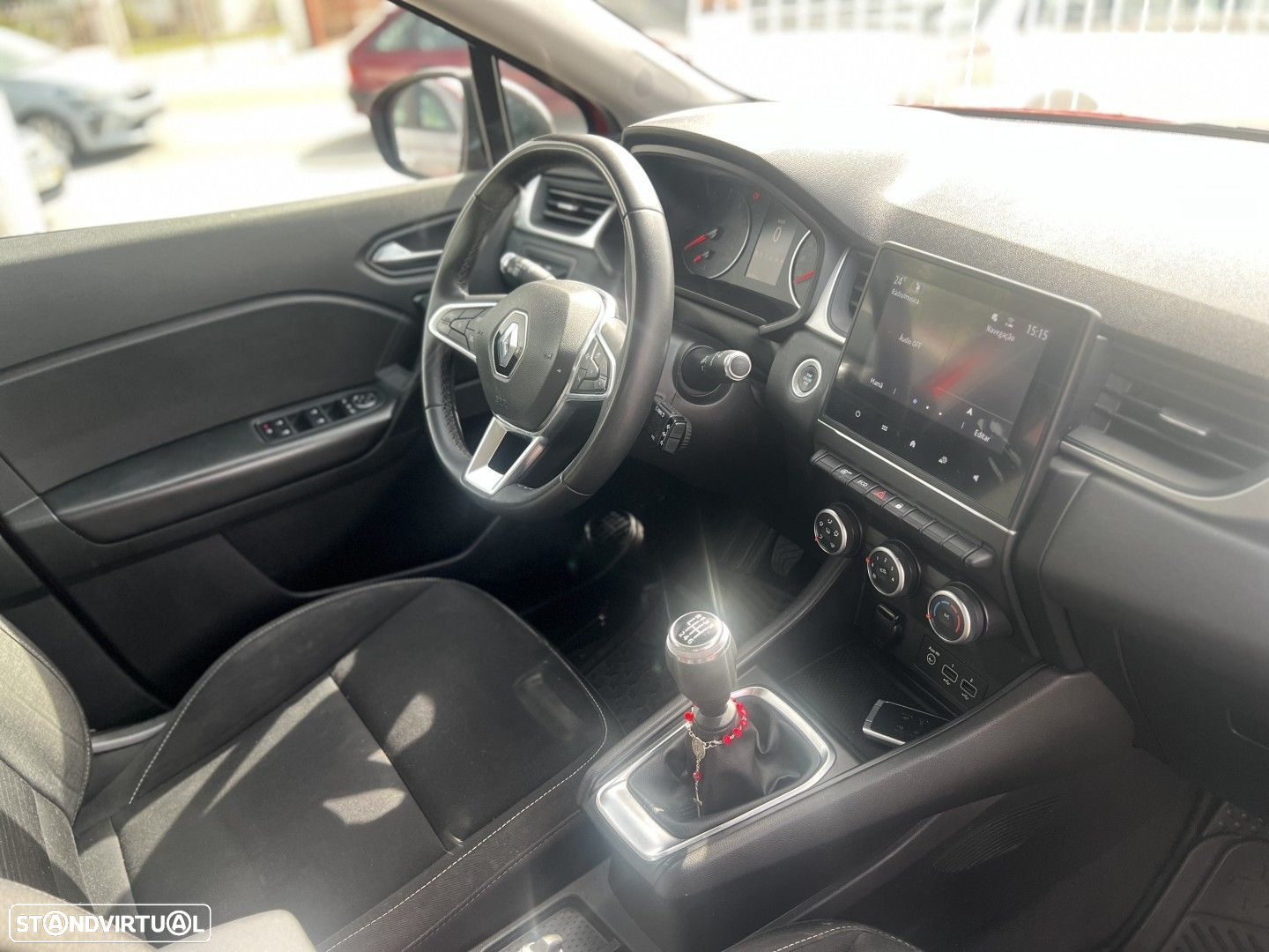 Renault Captur 1.0 TCe Equilibre Bi-Fuel - 17