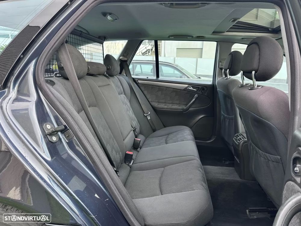 Mercedes-Benz C 220 CDi Avantgarde - 29