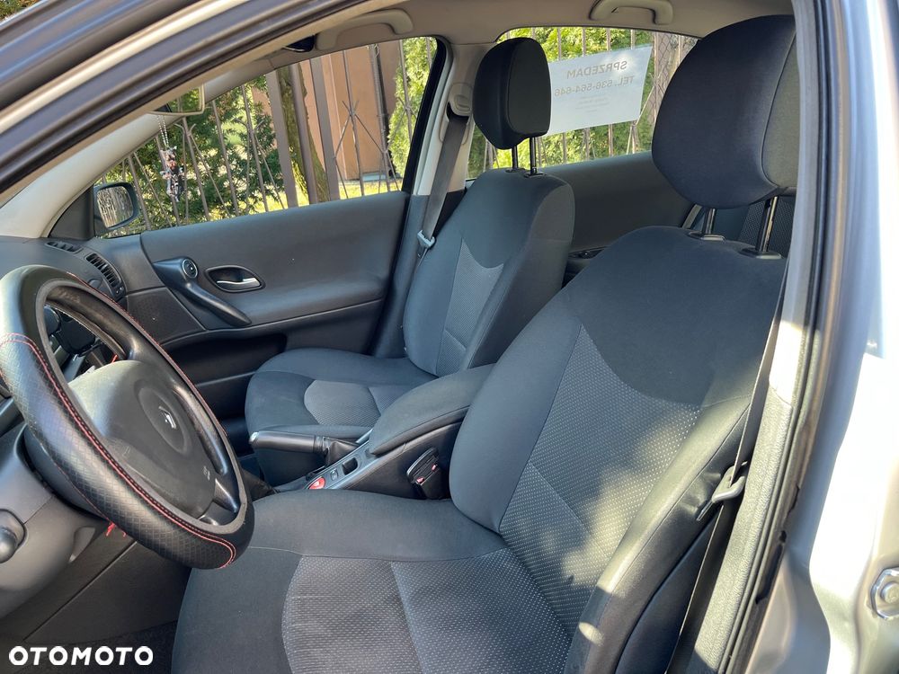 Renault Laguna 2.0 Authentique - 11