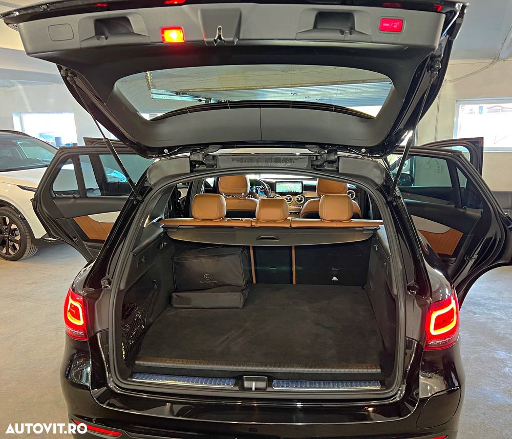 Mercedes-Benz GLC 300 e 4Matic 9G-TRONIC Edition AMG Line - 17