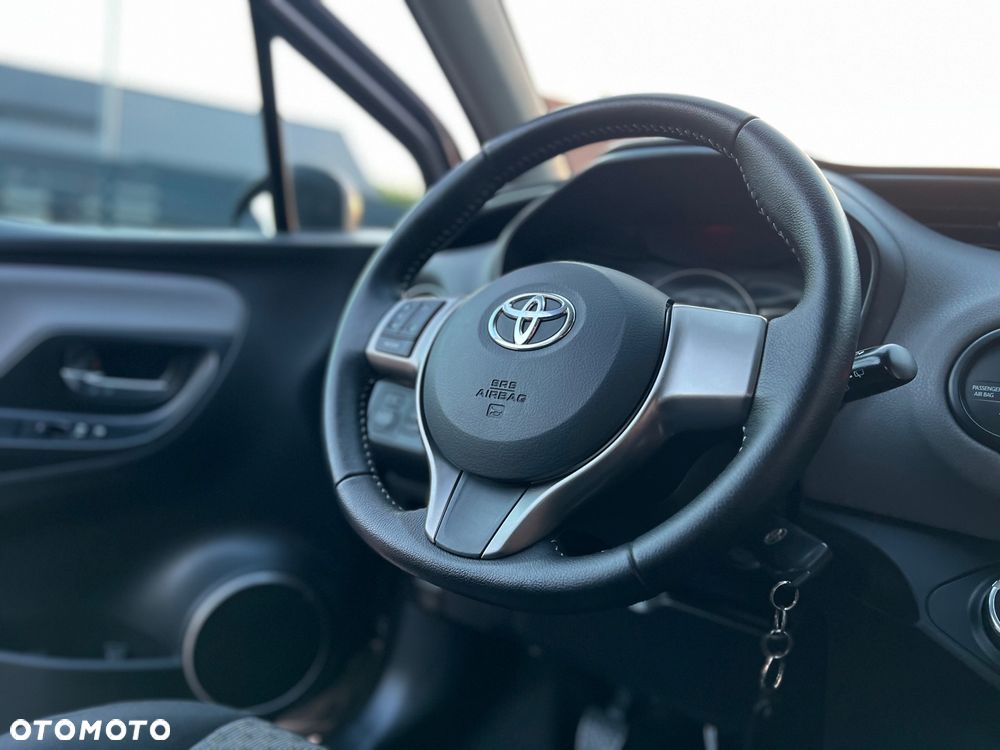 Toyota Yaris 1.0 Premium EU6 - 11