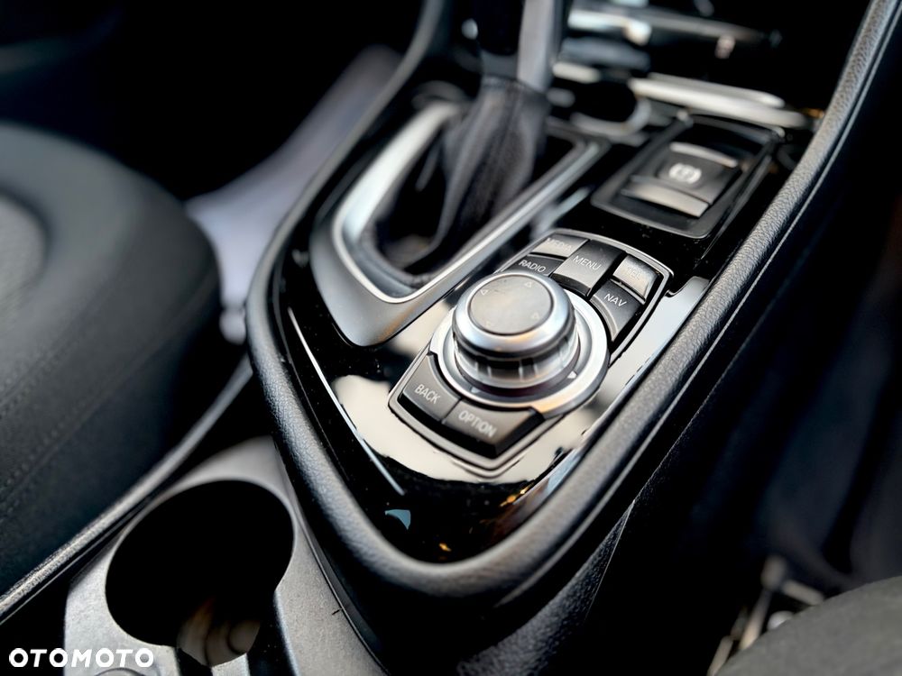BMW Seria 2 218d Sport-Aut Advantage - 7