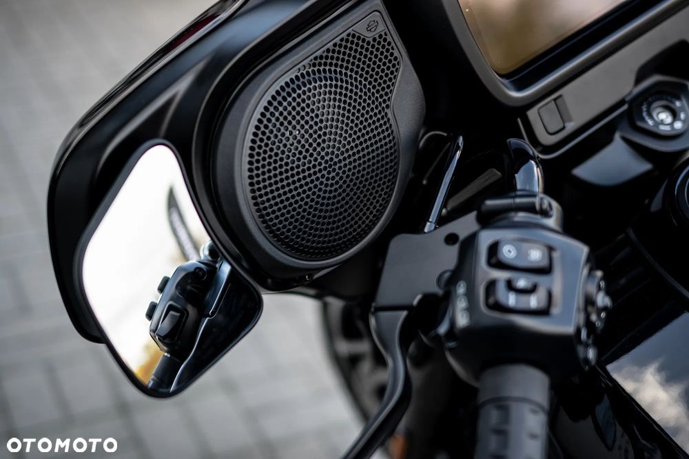 Harley-Davidson Touring Street Glide - 14