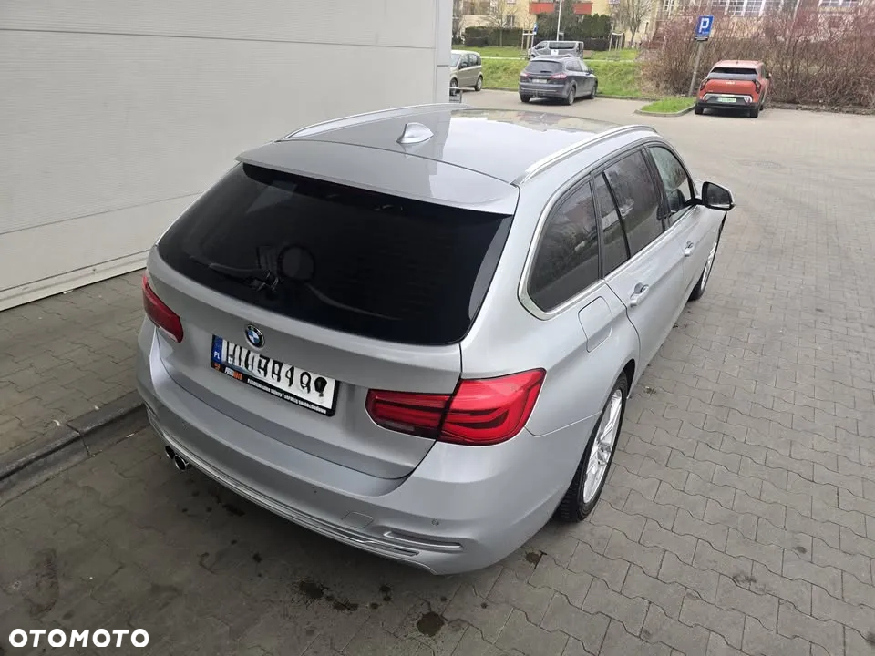 BMW Seria 3 330d Touring xDrive Luxury Line - 7
