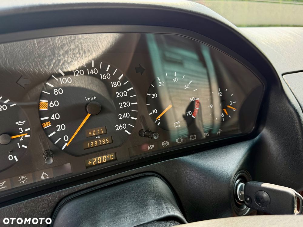 Mercedes-Benz SL - 40