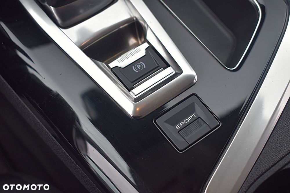 Peugeot 3008 BlueHDi 120 Stop & Start EAT6 Active Business-Paket - 32