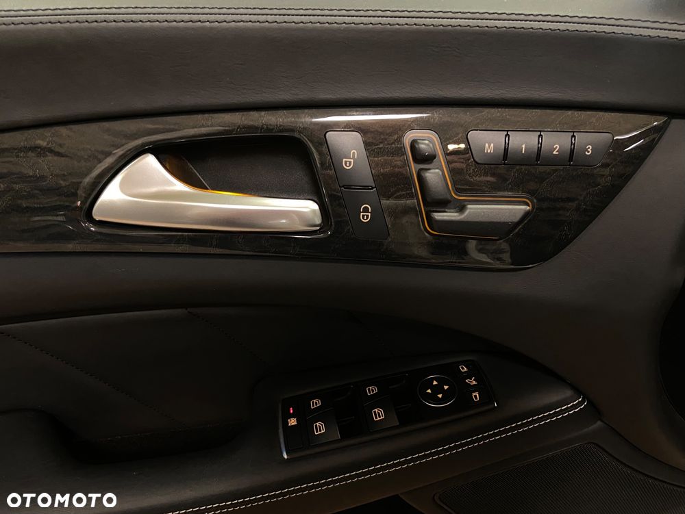 Mercedes-Benz CLS 500 4Matic 7G-TRONIC - 22