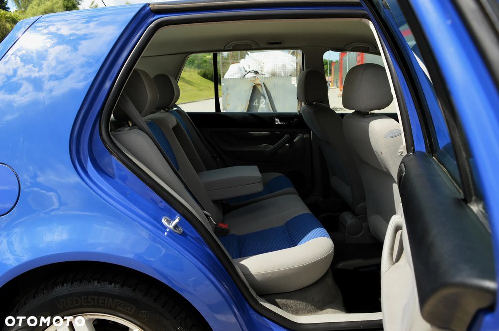 Volkswagen Golf 1.4 Comfortline - 12