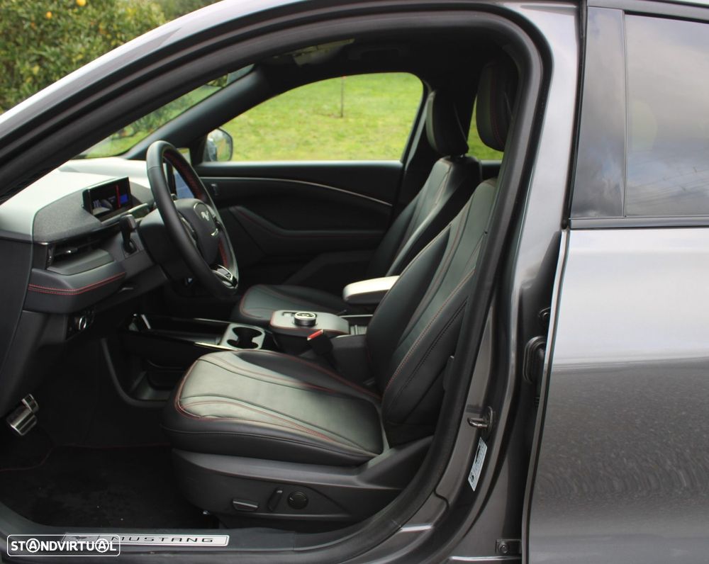 Ford Mustang Mach-E 98.7 kWh Premium - 39