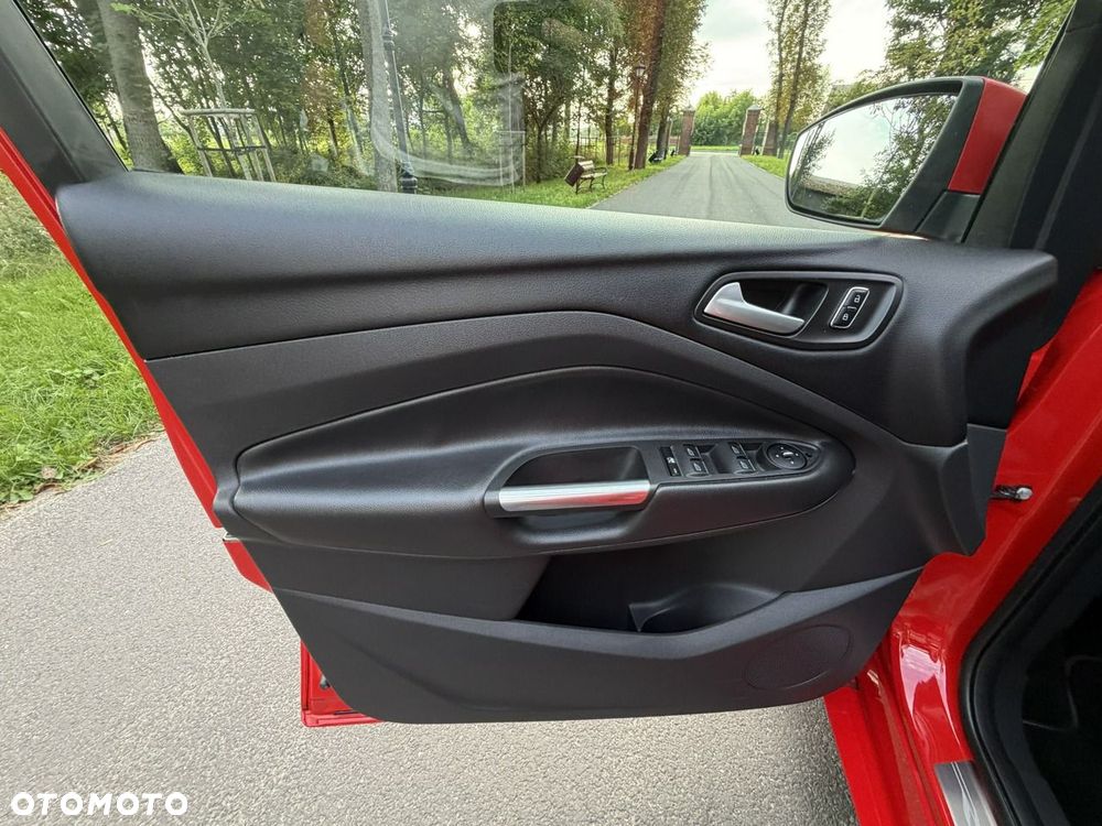 Ford Kuga - 19