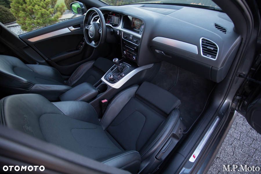 Audi A4 Avant 2.0 TDI DPF S line Sportpaket - 31