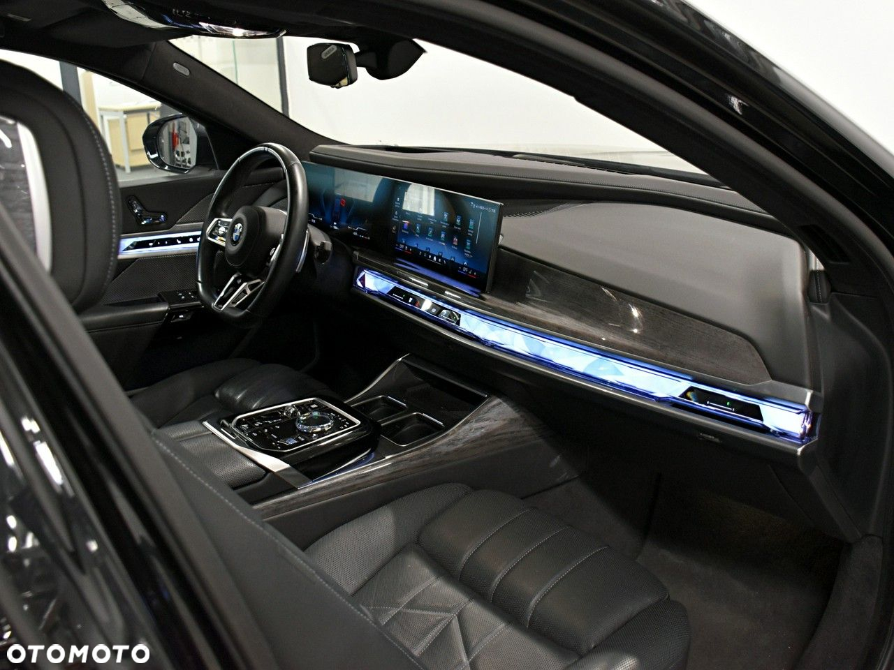 BMW Seria 7 - 12