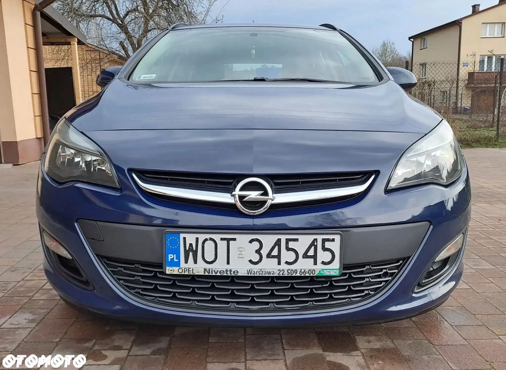 Opel Astra IV 1.6 CDTI Essentia - 1