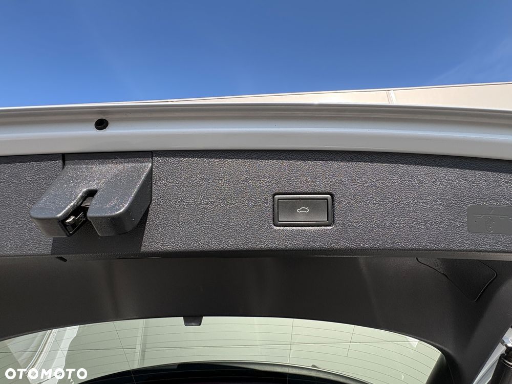 Volkswagen T-Roc 1.5 TSI Life DSG - 31