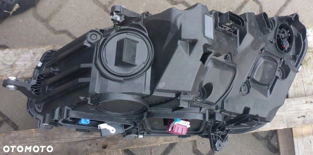 Mercedes C W223 Reflektor Prawy A2239063405 - 5