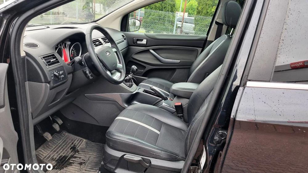 Ford Kuga 2.0 TDCi 4x4 Titanium - 17