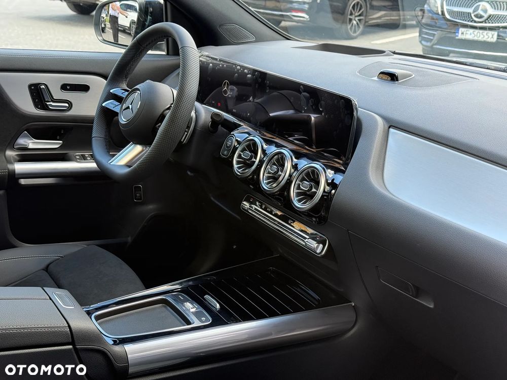 Mercedes-Benz GLA 220 mHEV 4-Matic AMG Line 8G-DCT - 21