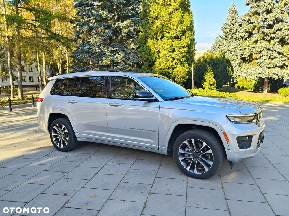 Jeep Grand Cherokee - 21