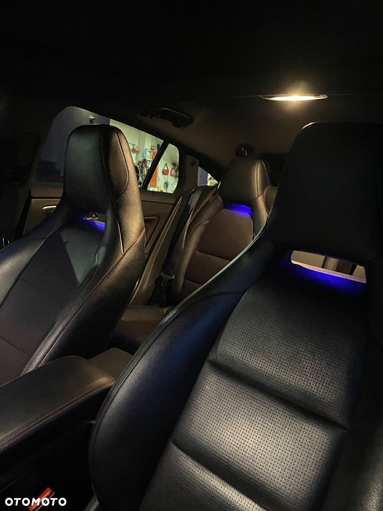 Mercedes-Benz CLA 250 7G-DCT AMG Line - 12