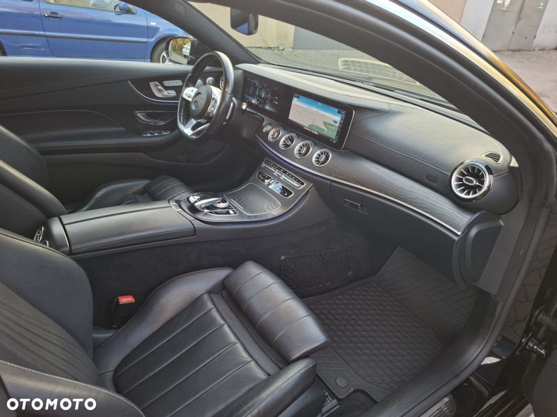 Mercedes-Benz Klasa E 400 d 4-Matic 9G-TRONIC - 25