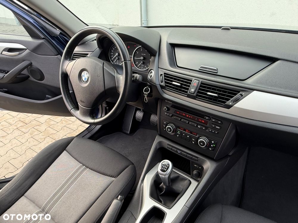 BMW X1 sDrive18i - 19