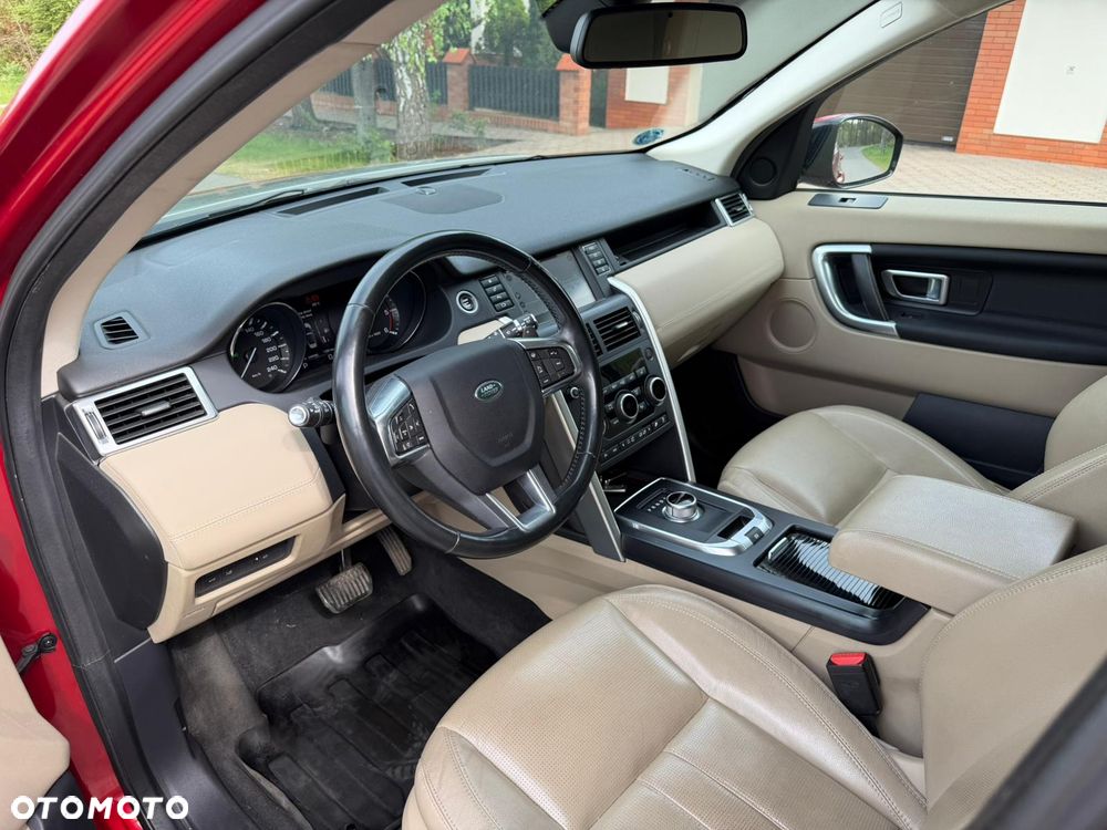 Land Rover Discovery Sport - 8
