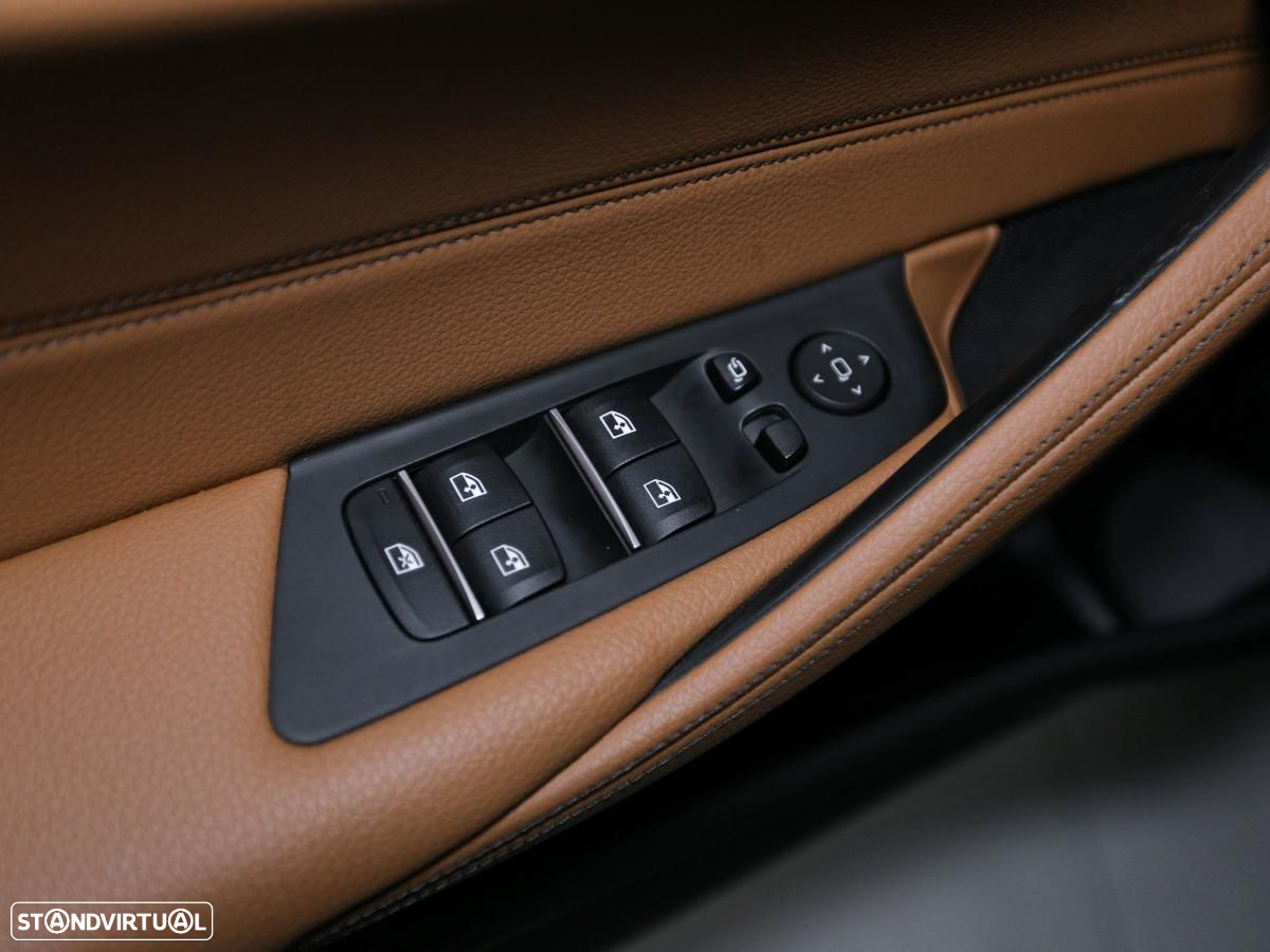 BMW 520 d Pack M Auto - 12