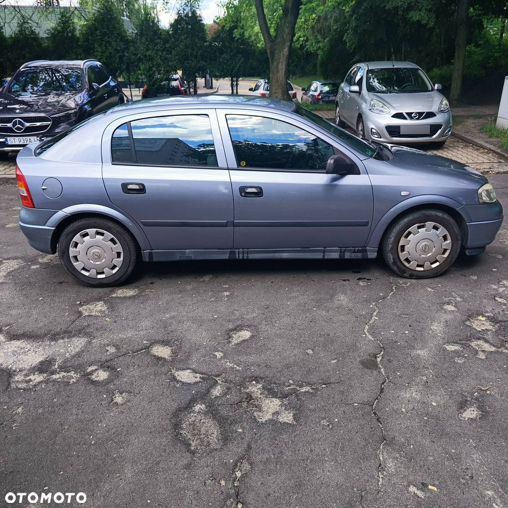 Opel Astra 1.4 - 5