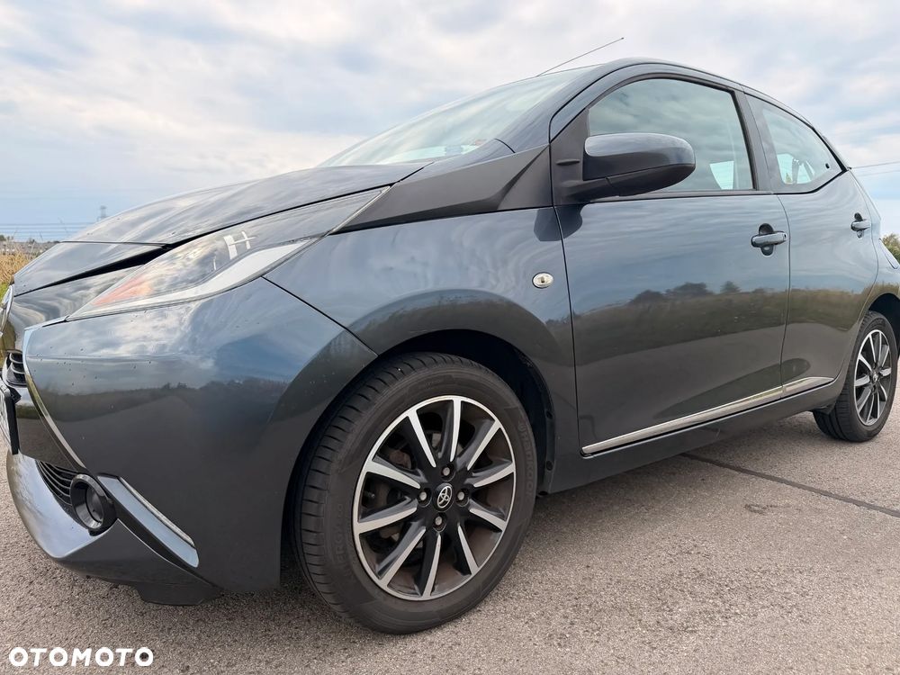 Toyota Aygo x-clusiv - 16