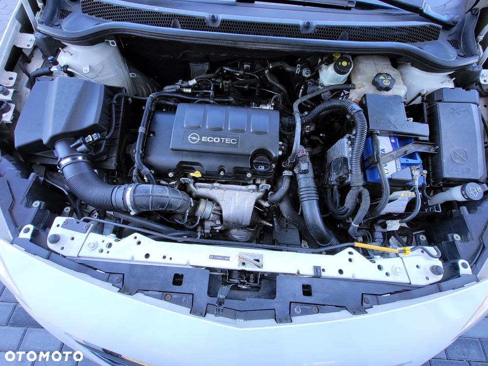 Opel Astra 1.4 Turbo - 32