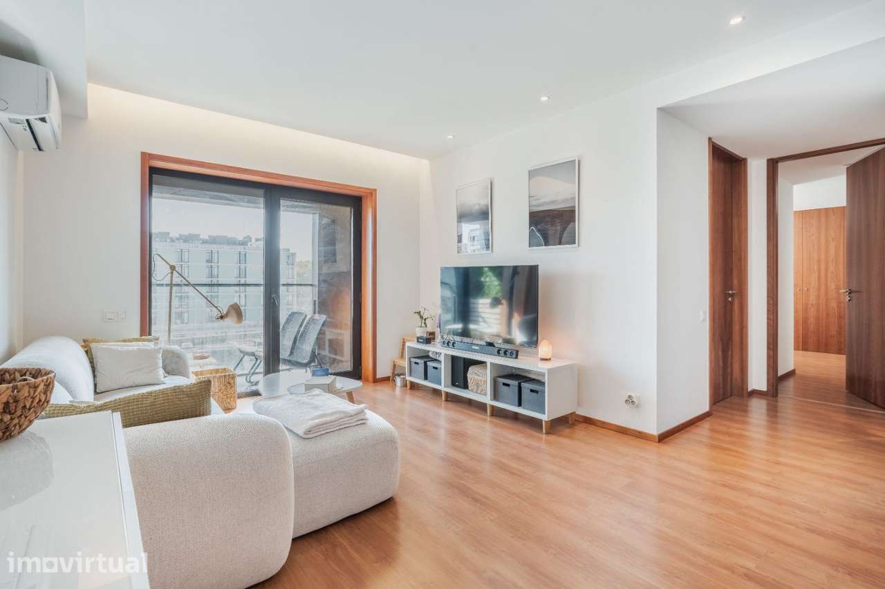 Apartamento T2 junto ao Hospital São Jõao - Grande imagem: 4/30