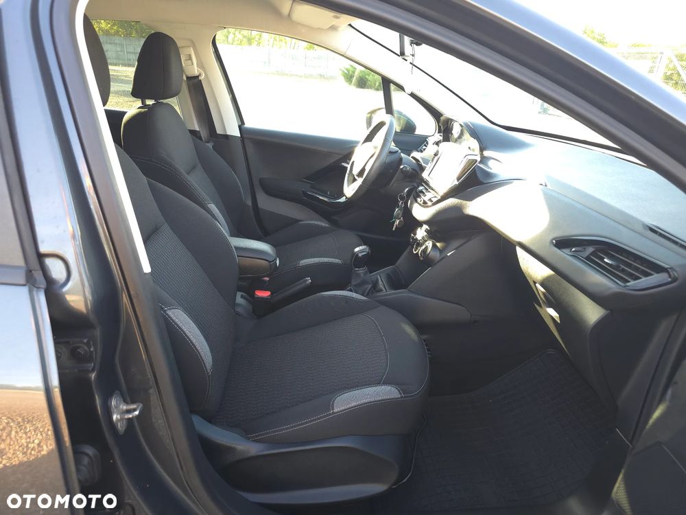 Peugeot 208 1.2 PureTech Style - 16
