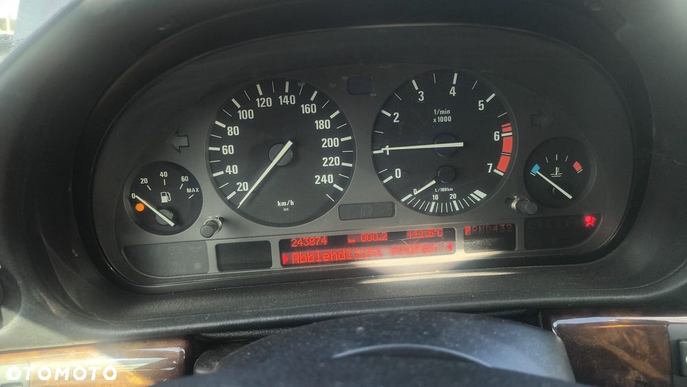 BMW Seria 7 - 5