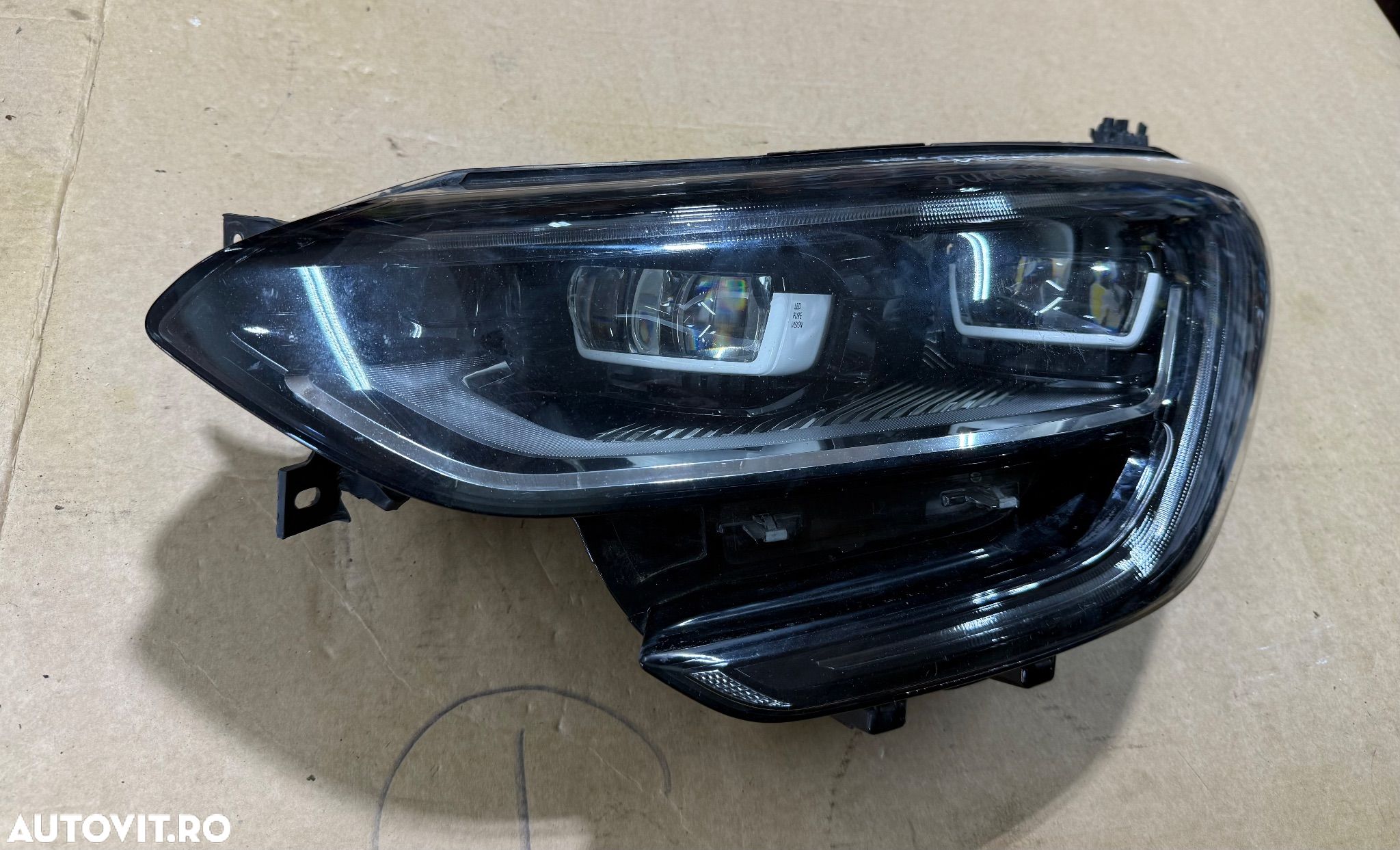 Far stanga full led pure vision RENAULT MEGANE 4 an 2018 cu defect cod 260601197R daylight alb - 1