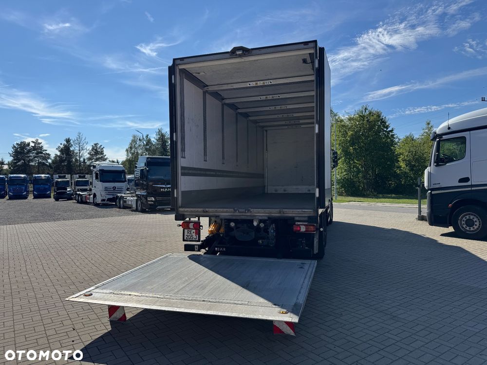 Mercedes-Benz ACTROS 2548 Izoterma Schmitz 7.45m Winda 2T - 20