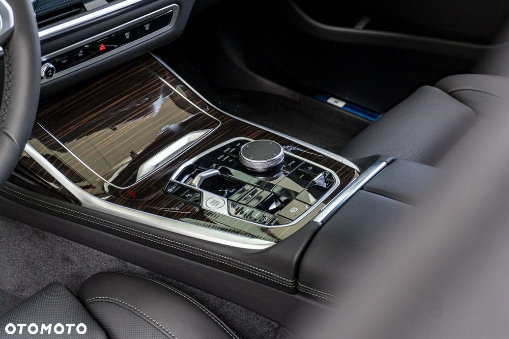 BMW X7 - 19