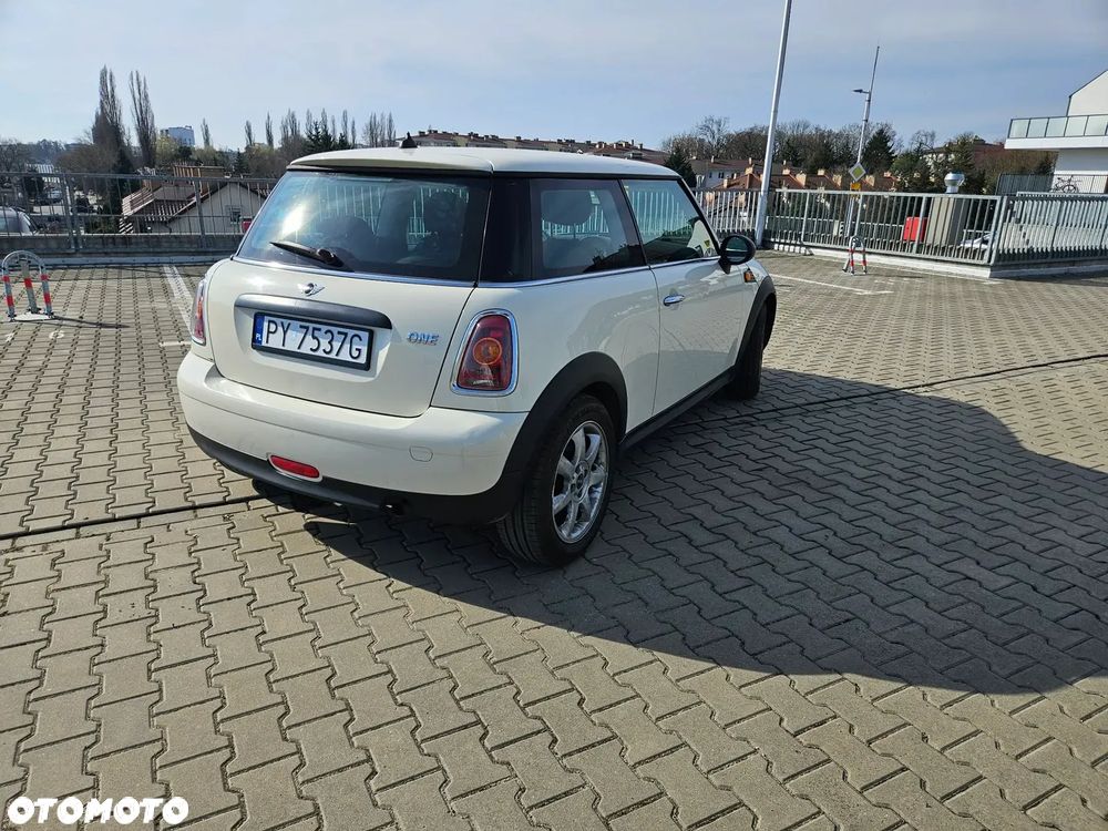 MINI ONE - 4