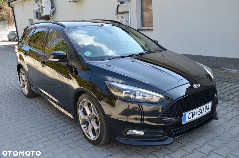 Ford Focus 2.0 TDCi ST mit Leder-Exclusiv-Paket - 29