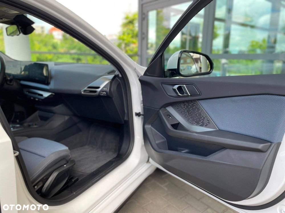BMW Seria 1 - 32