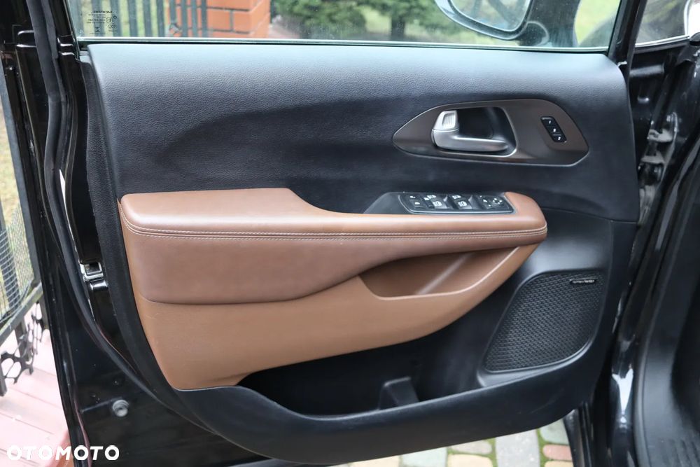 Chrysler Pacifica - 27