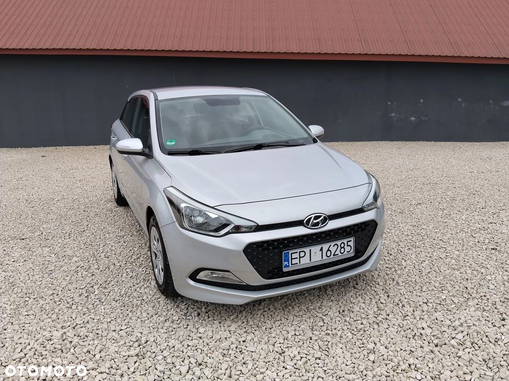 Hyundai i20 blue 1.2 - 21