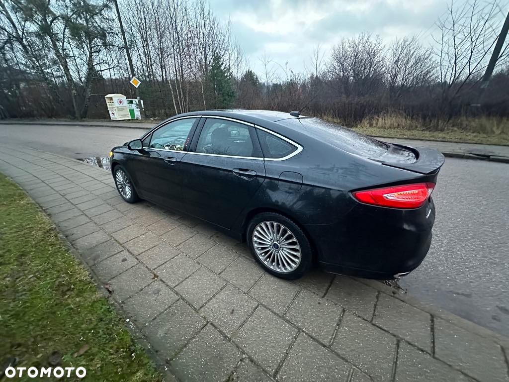 Ford Fusion 2.0 EcoBoost Titanium - 13