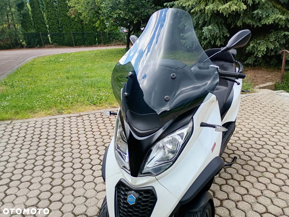 Piaggio MP-3 - 16